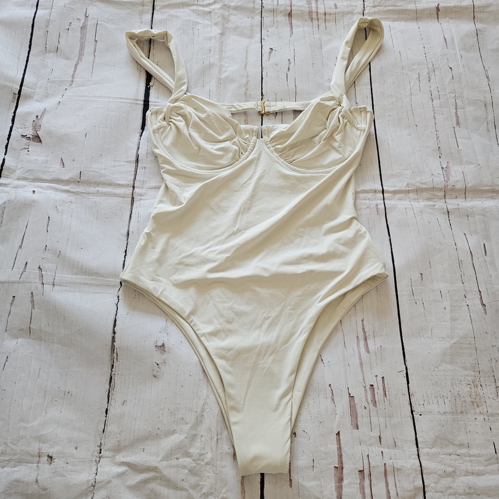 NWTS l* Space Women's Cream Halsey One Piece Swimsuit Size XL
